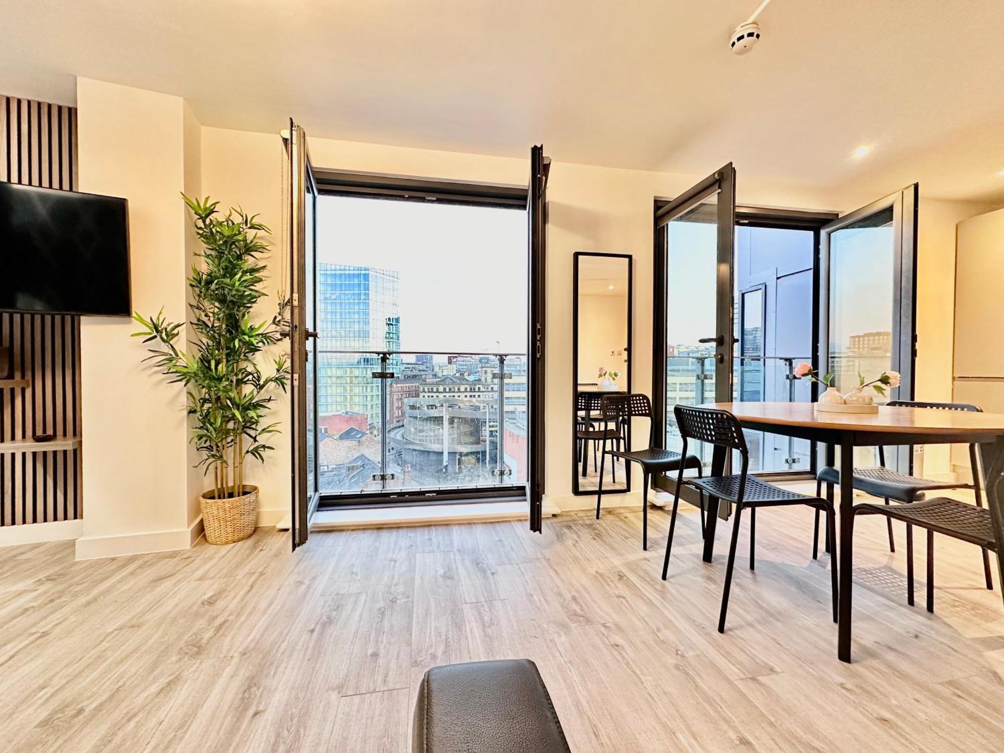 City Centre, Top Floor Apartment, Two Balconies Mánchester Exterior foto